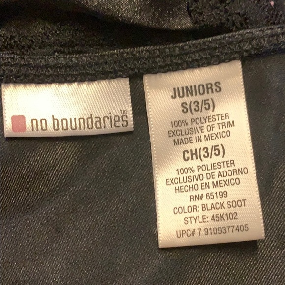 No boundaries Crop Top Size S - Picture 4 of 4